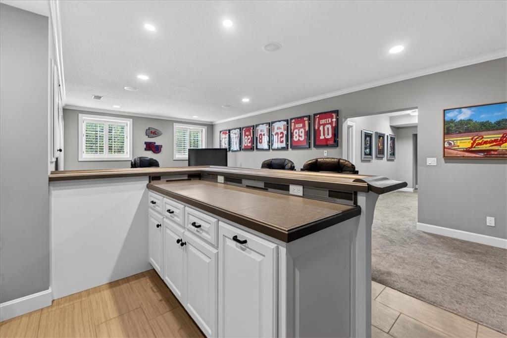 5112 W 142nd Terrace