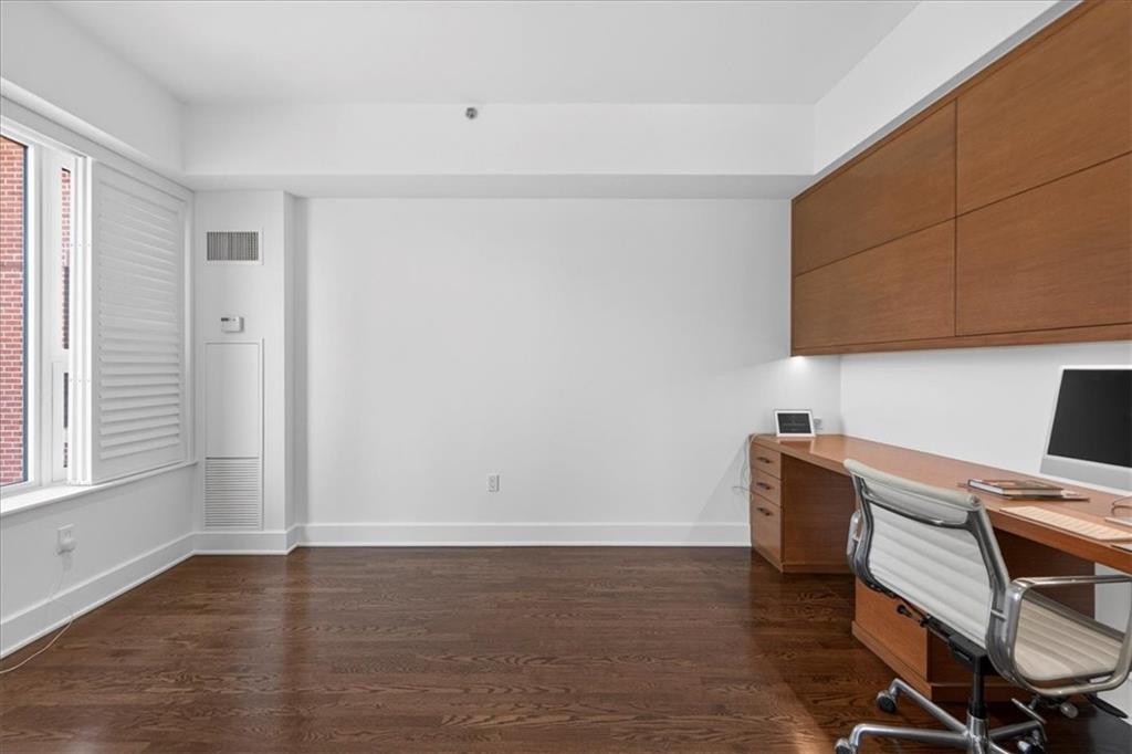 4950 CENTRAL Street Unit: 405