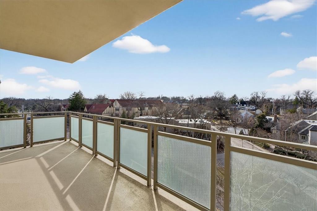 4950 CENTRAL Street Unit: 405