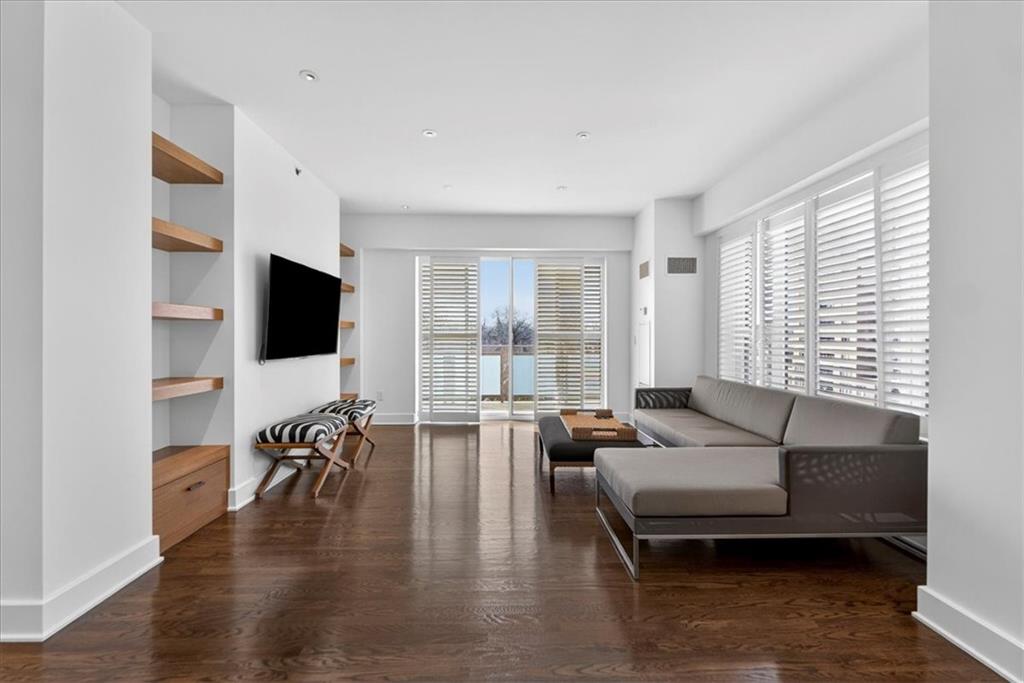 4950 CENTRAL Street Unit: 405