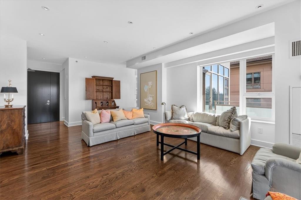 4950 CENTRAL Street Unit: 405