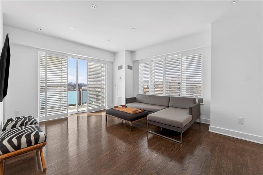 4950 CENTRAL Street Unit: 405