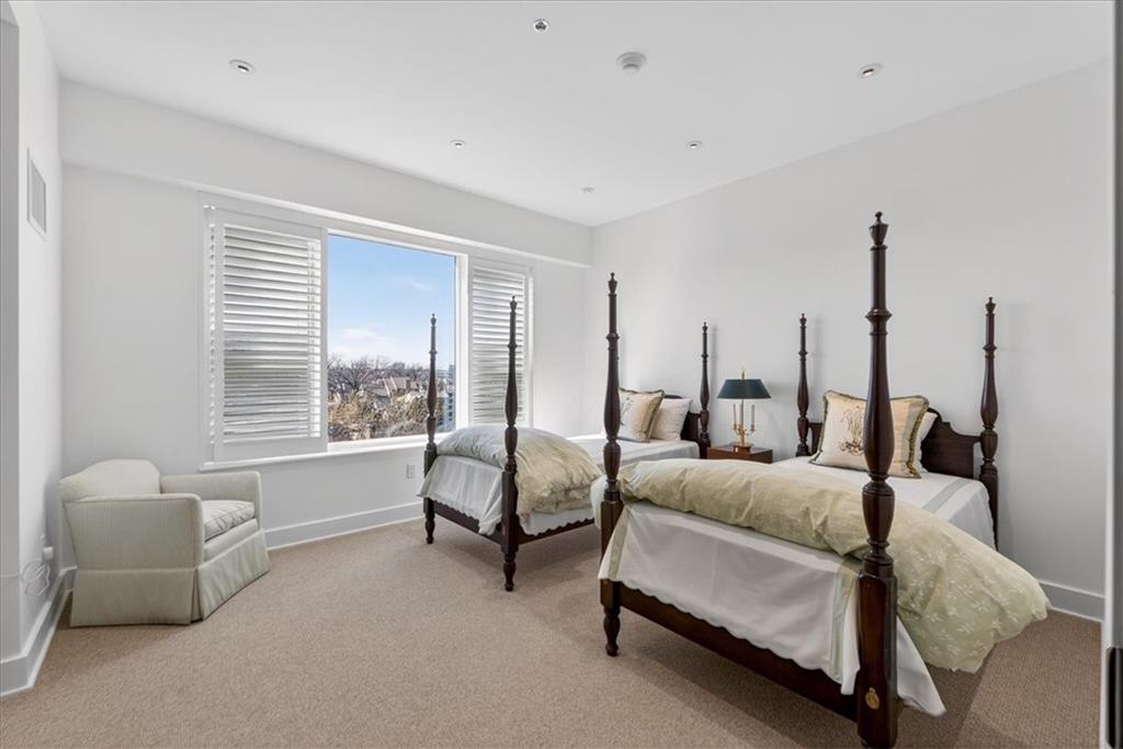 4950 CENTRAL Street Unit: 405