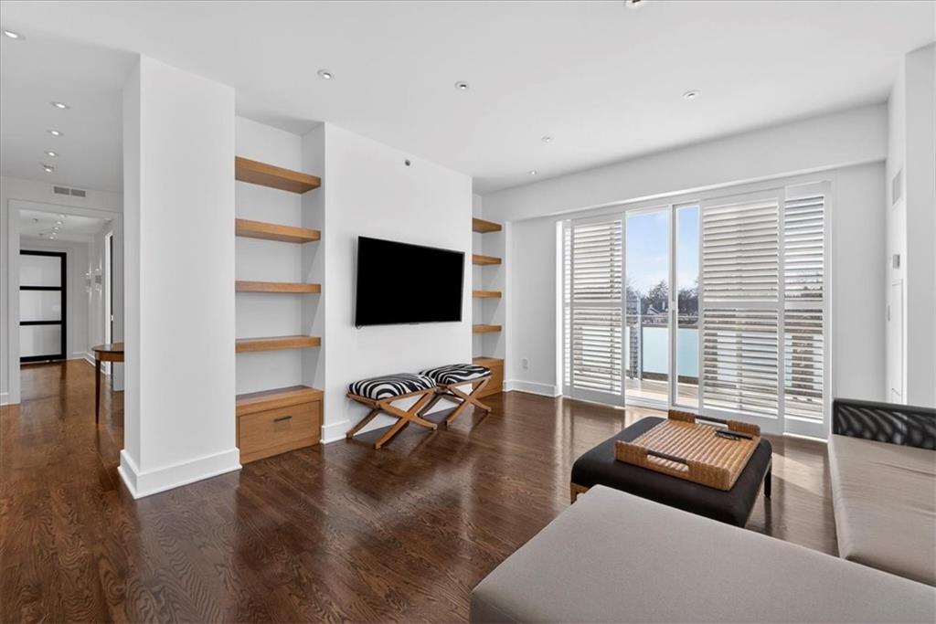 4950 CENTRAL Street Unit: 405