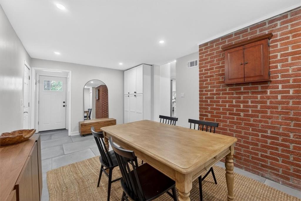 6014 W 68th Street