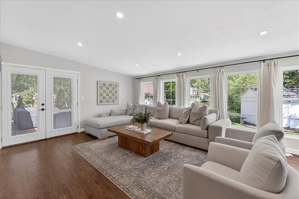 6014 W 68th Street
