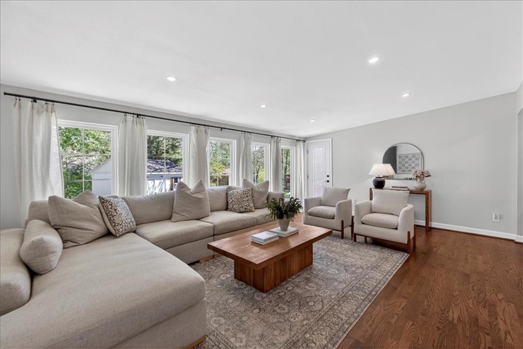 6014 W 68th Street