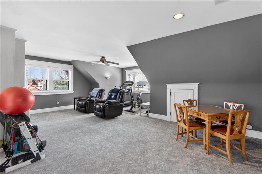 3666 Belleview Avenue