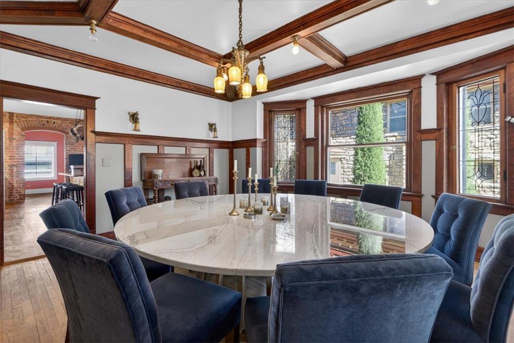 3666 Belleview Avenue