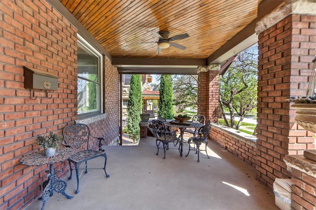 3666 Belleview Avenue