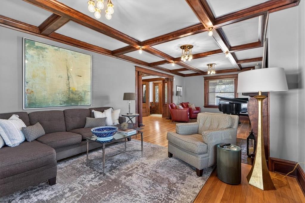 3666 Belleview Avenue