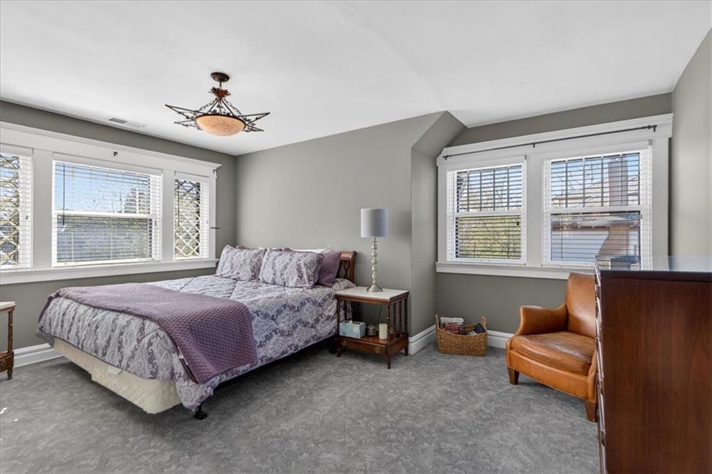 3666 Belleview Avenue