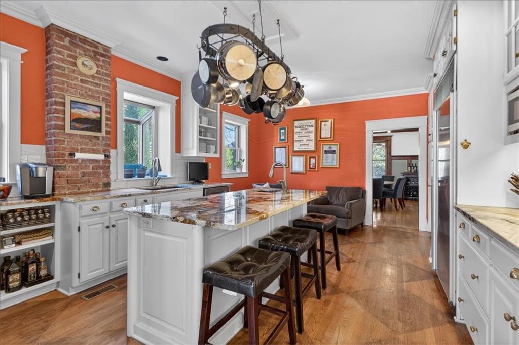 3666 Belleview Avenue