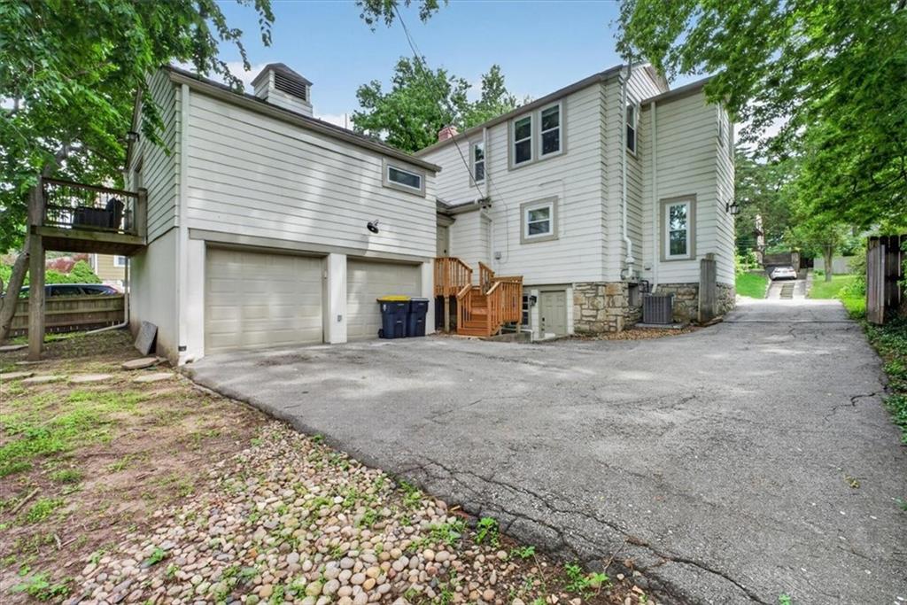 422 E 55th Street