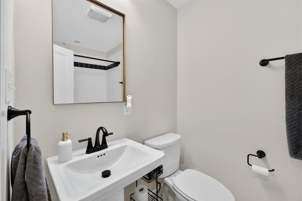 422 E 55th Street