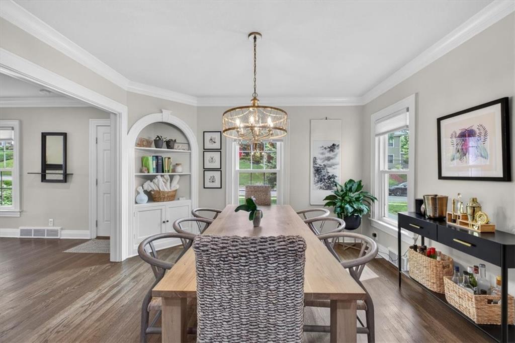 422 E 55th Street
