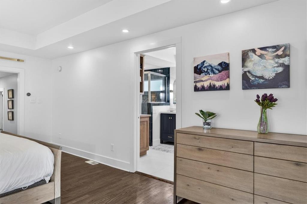 422 E 55th Street
