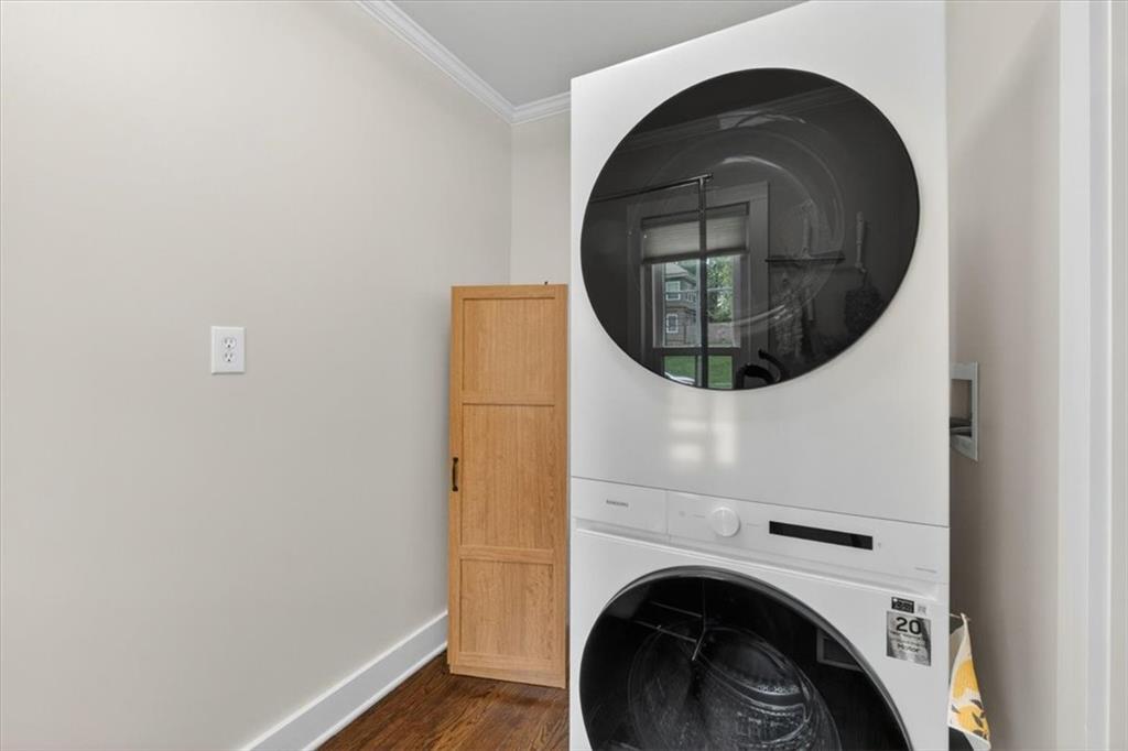 422 E 55th Street