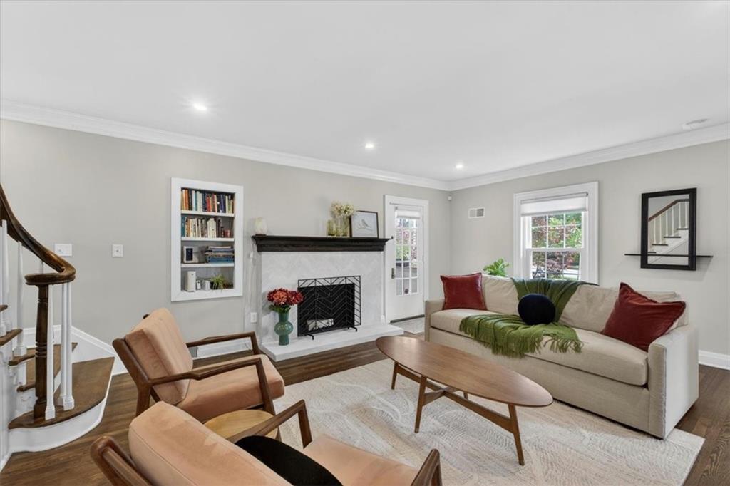 422 E 55th Street