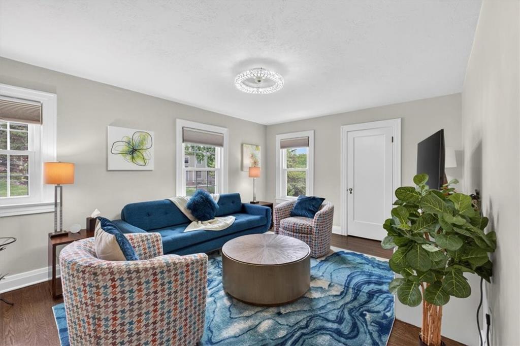 422 E 55th Street
