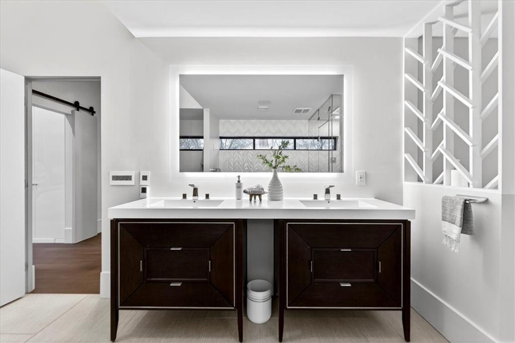 3906 W 69th Street