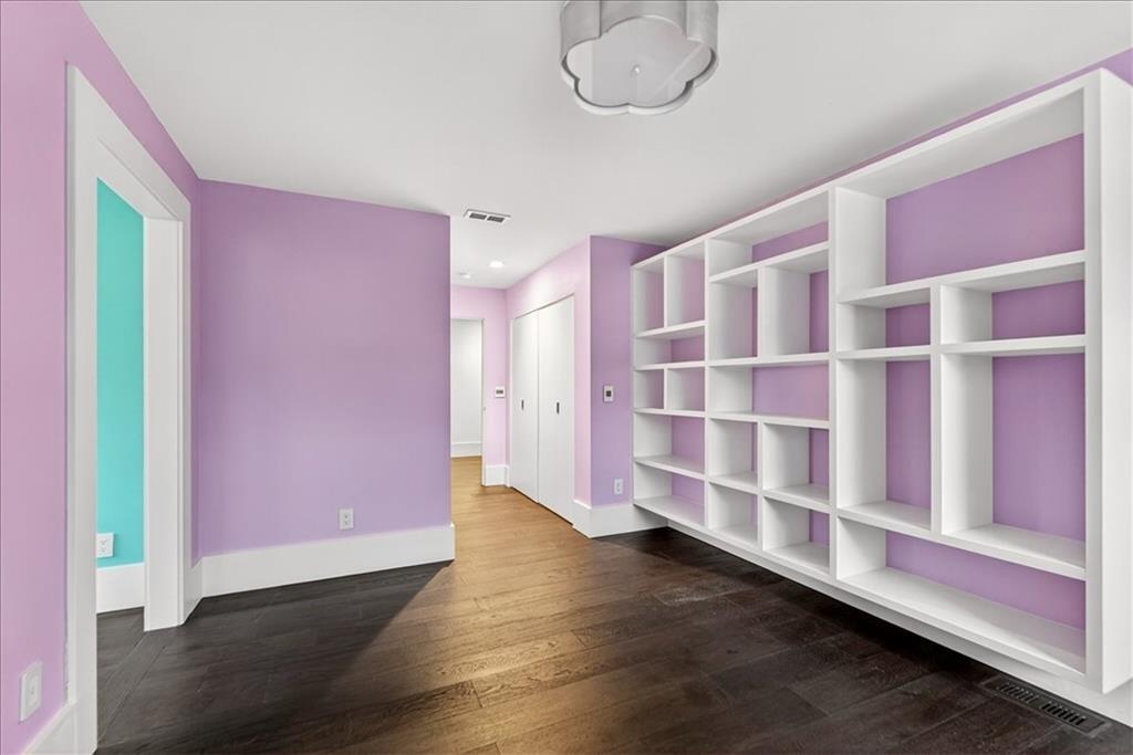 3906 W 69th Street