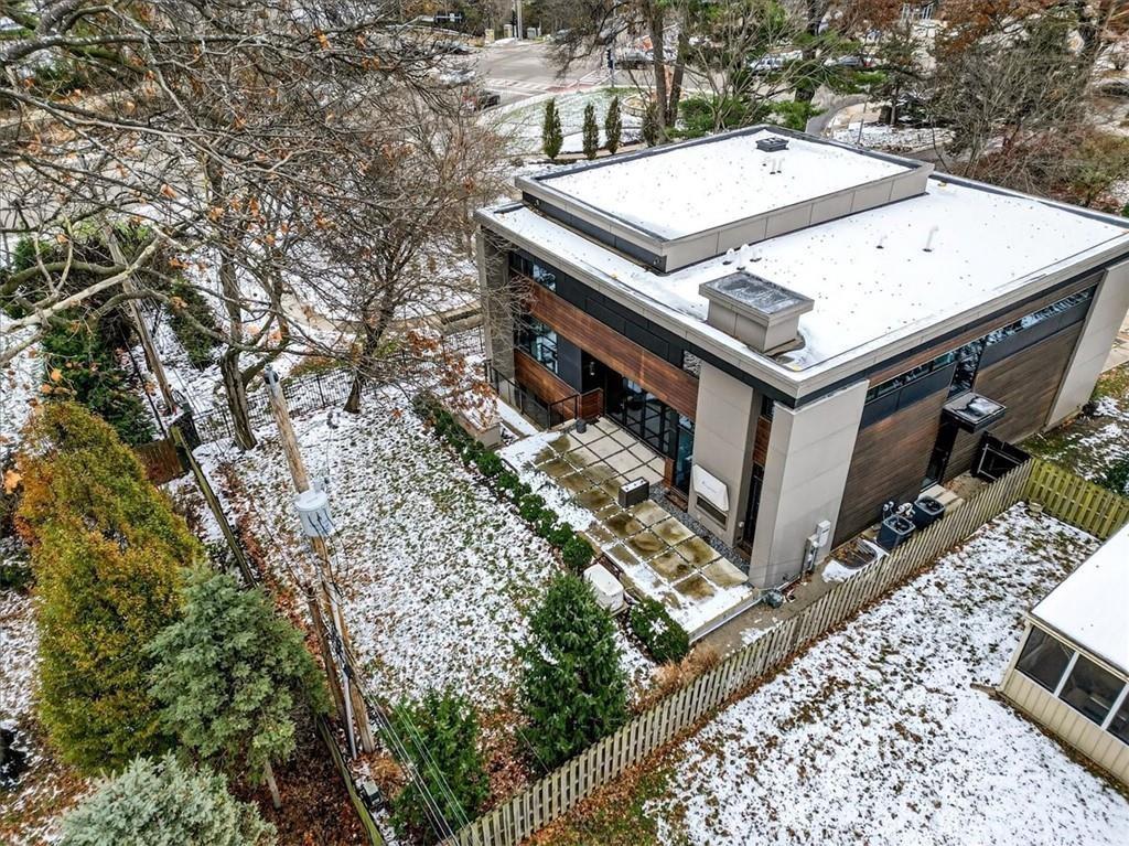 3906 W 69th Street