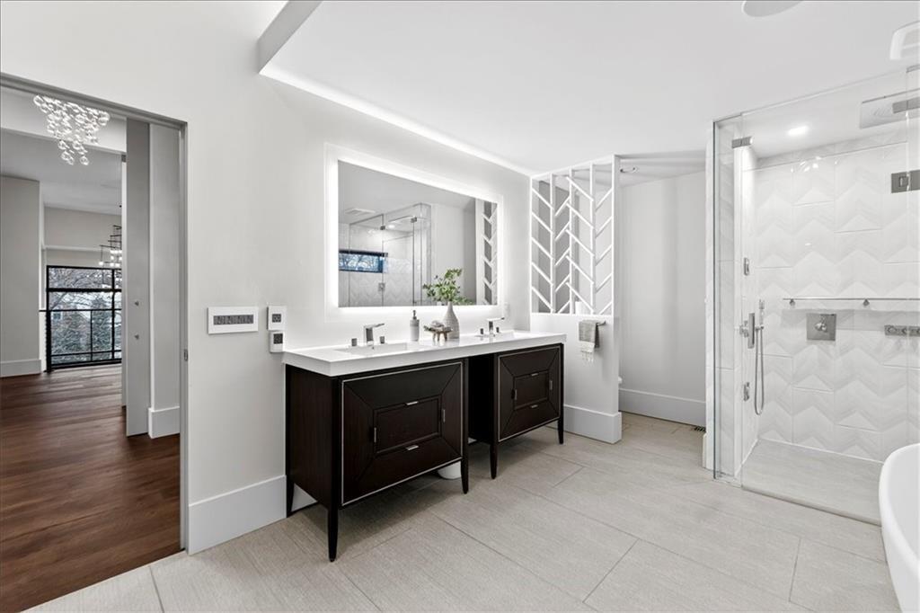 3906 W 69th Street