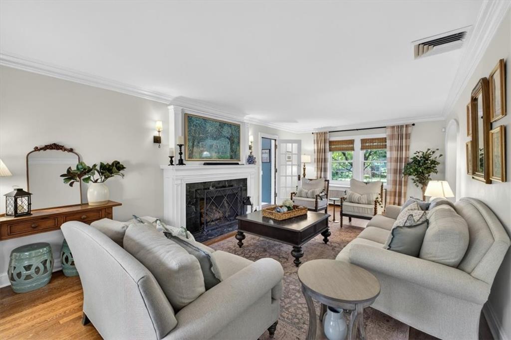 414 W 68th Terrace