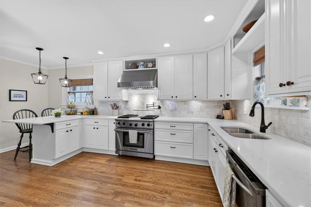 414 W 68th Terrace