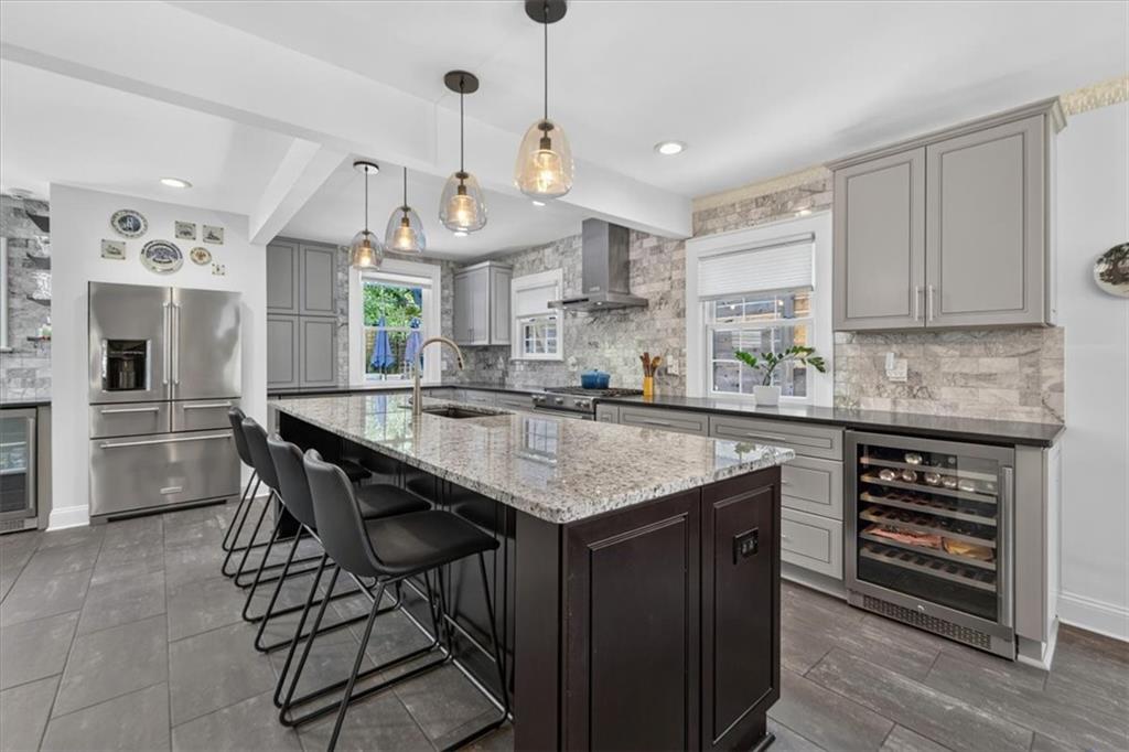 31 W Winthrope Road