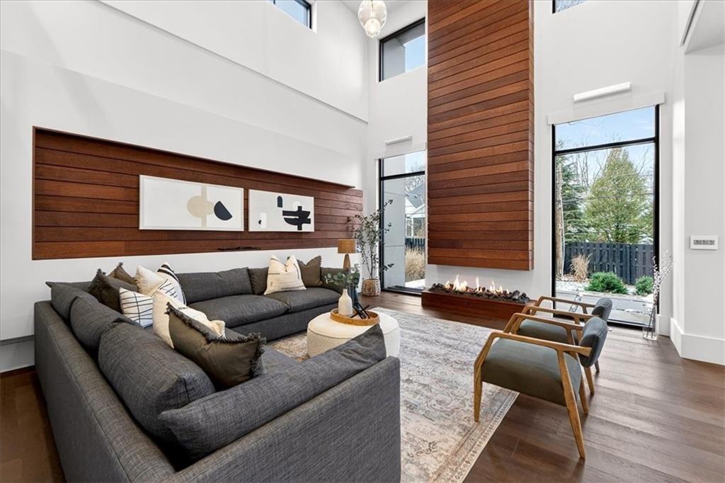 3906 W 69th Street