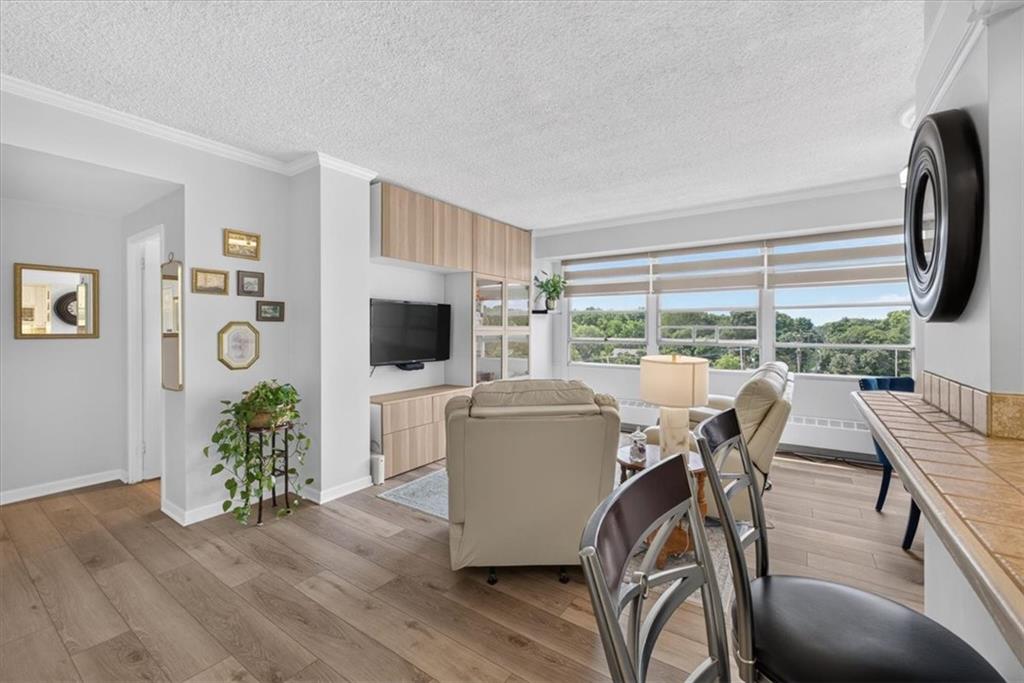 333 W Meyer Boulevard Unit: 714