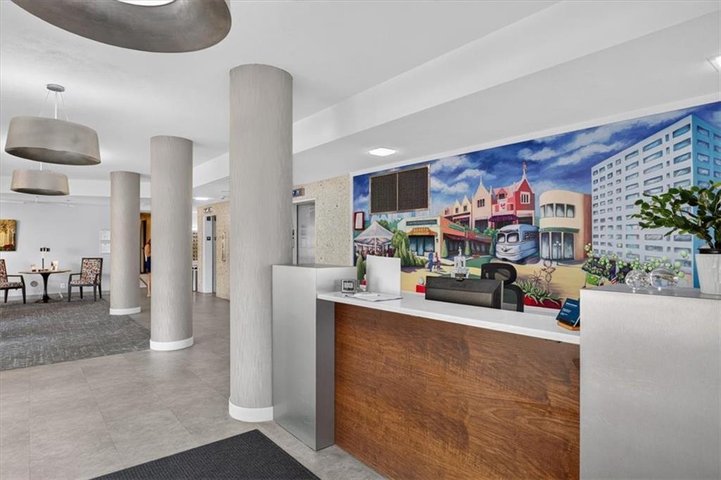333 W Meyer Boulevard Unit: 714