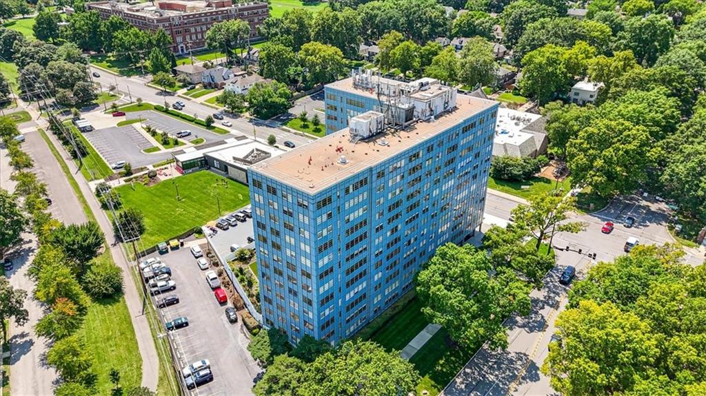 333 W Meyer Boulevard Unit: 714