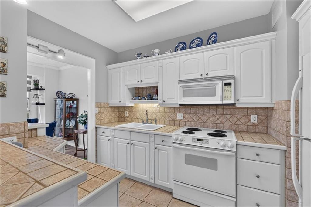 333 W Meyer Boulevard Unit: 714