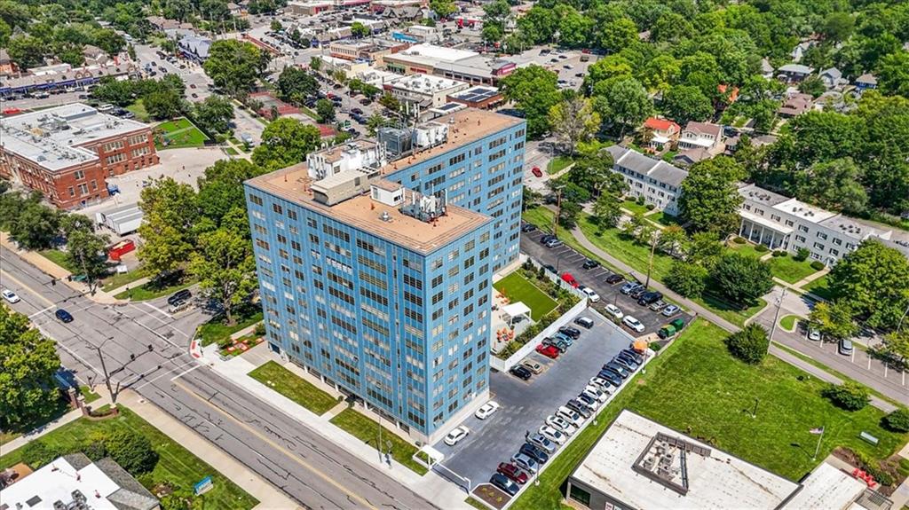 333 W Meyer Boulevard Unit: 714