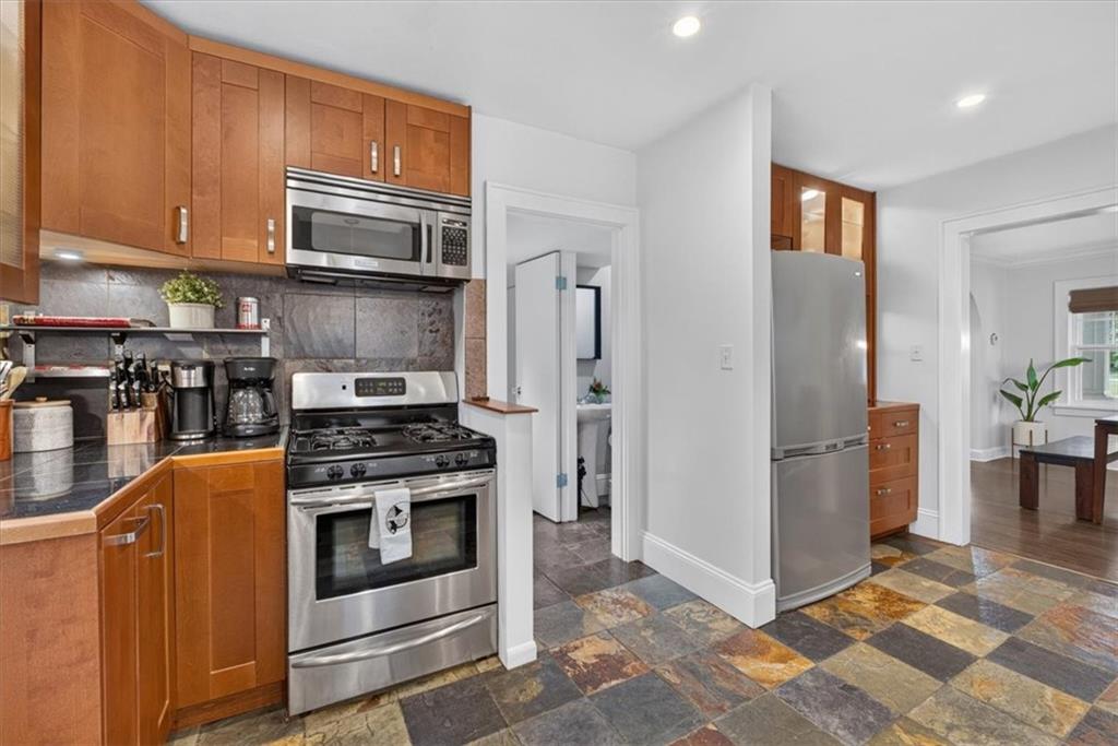 820 W 72nd Street