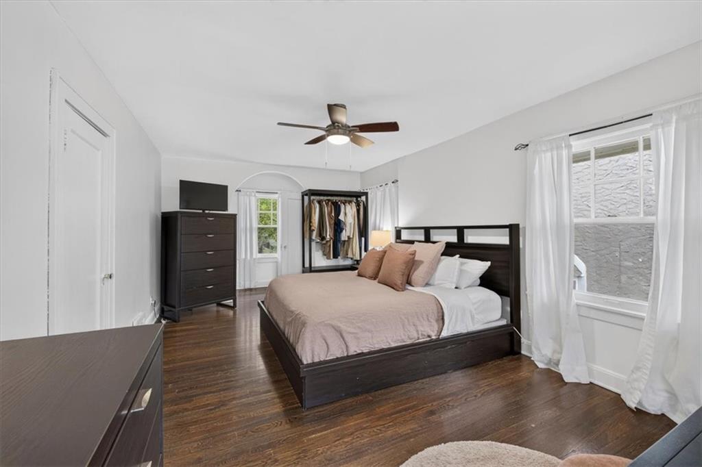 820 W 72nd Street