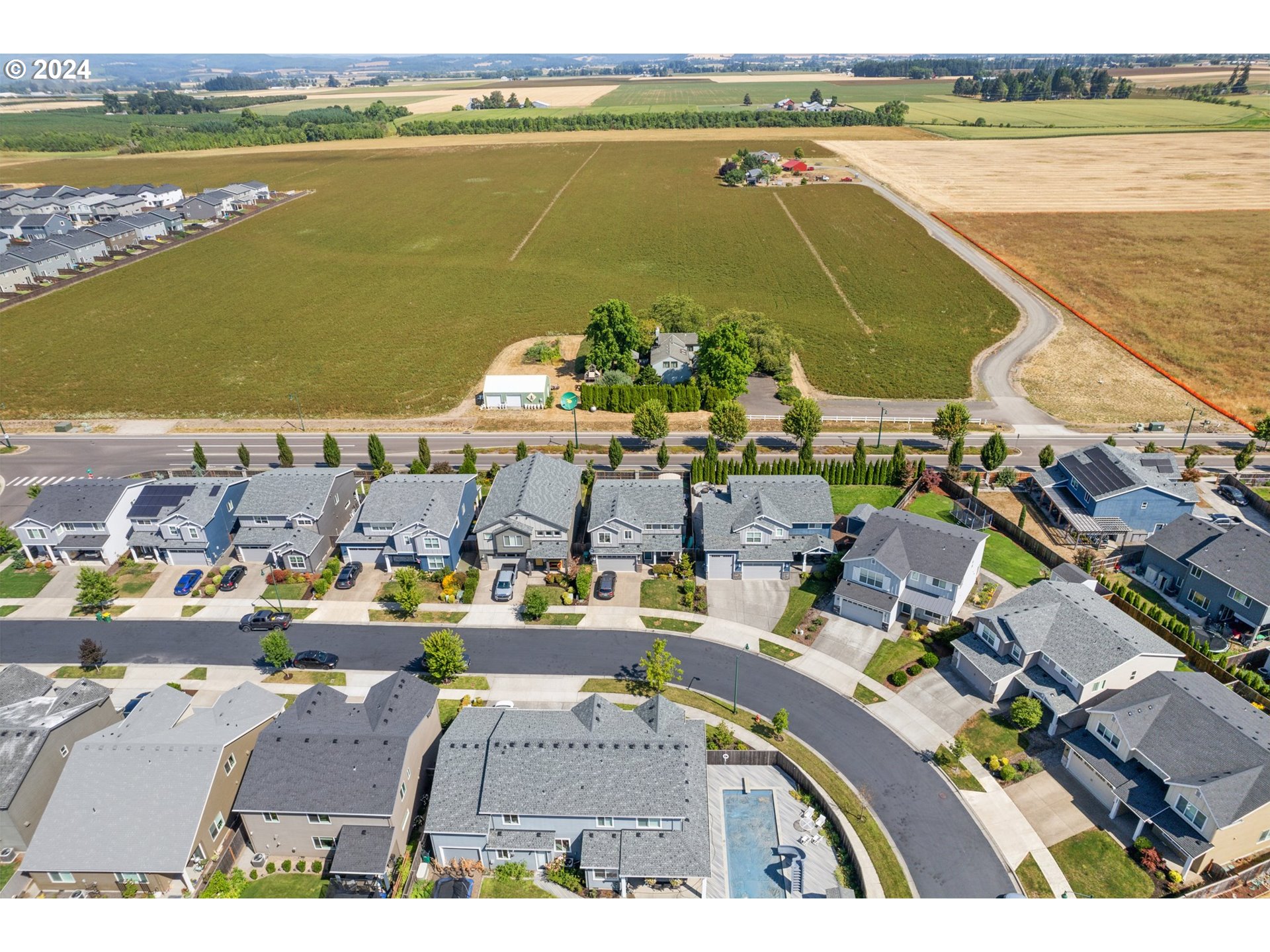 1833 35TH AVE