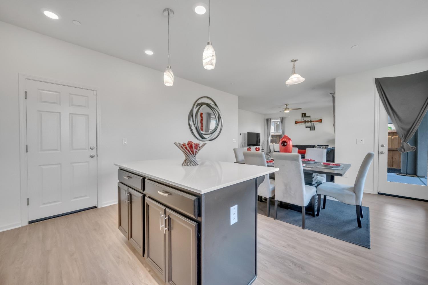 2793 Mabry Drive