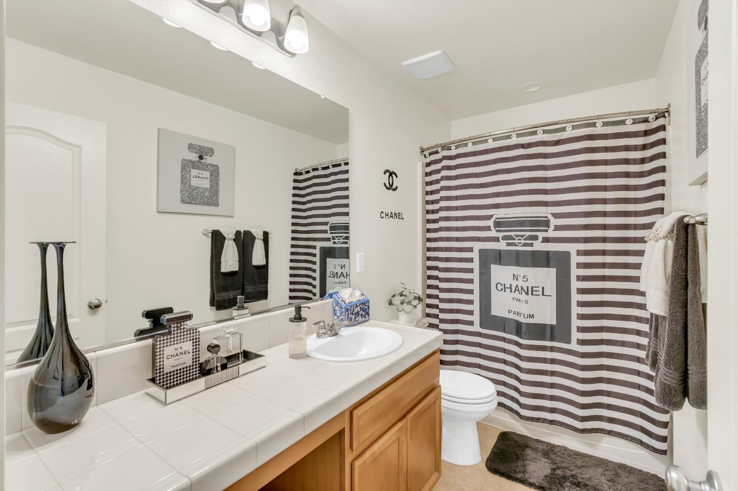 1103 Sierra Bluff Street