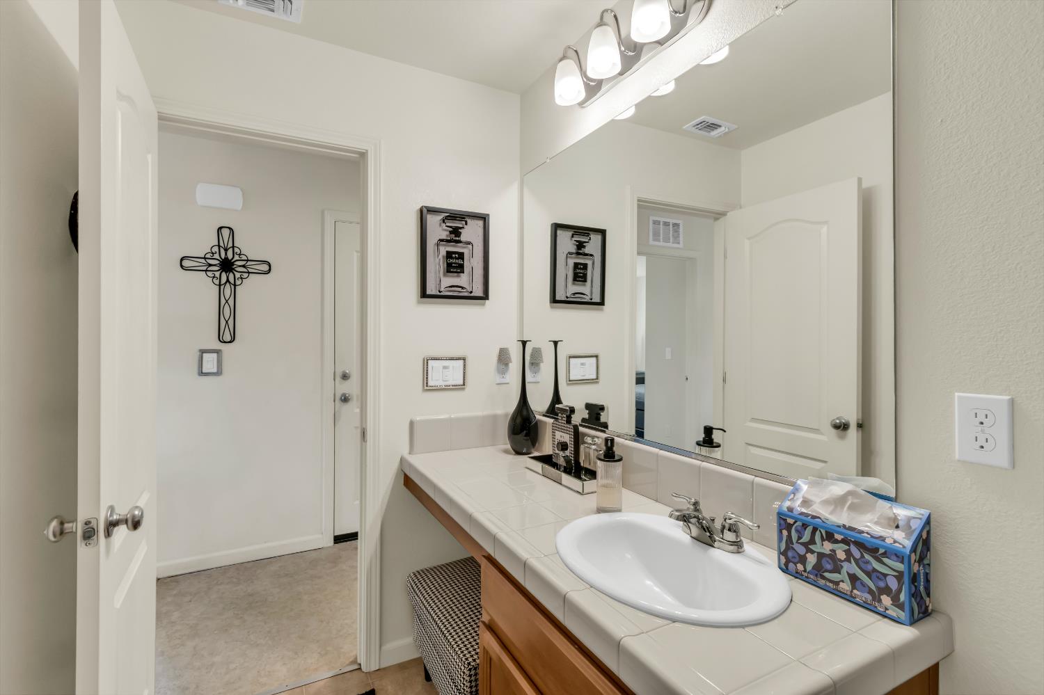 1103 Sierra Bluff Street