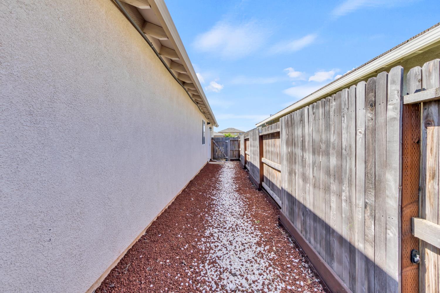 1103 Sierra Bluff Street