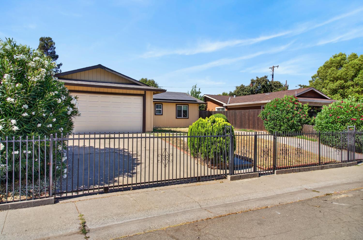 261 Graves Avenue