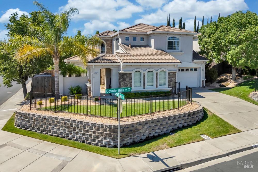 542 Coyote Hills Court