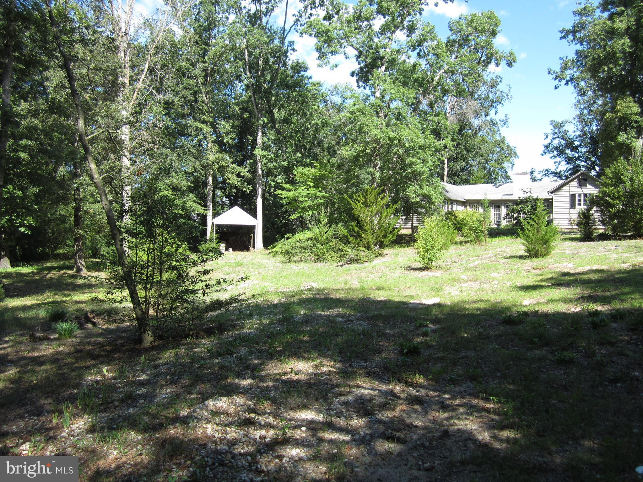 9703 CEDAR LANE