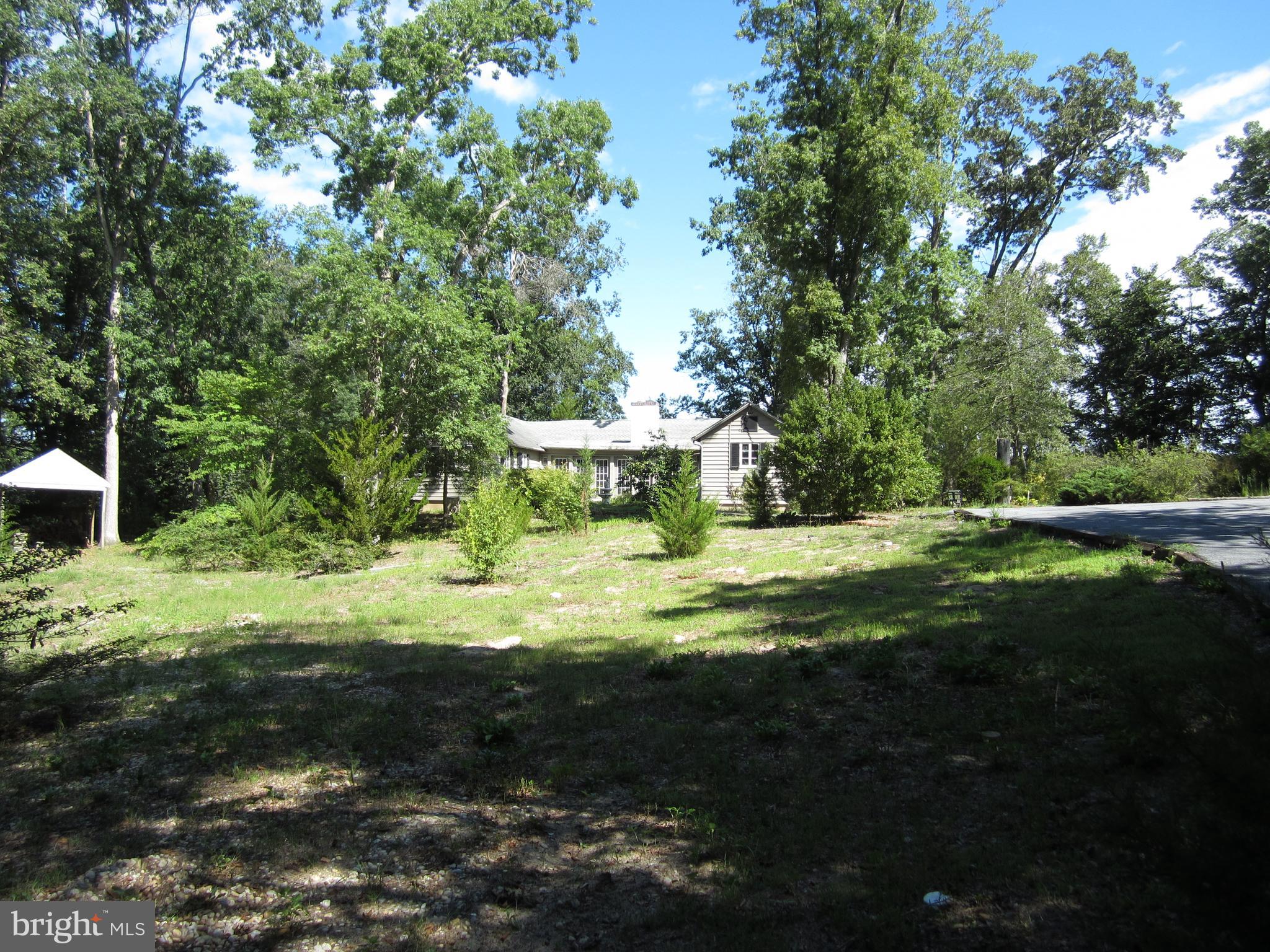 9703 CEDAR LANE