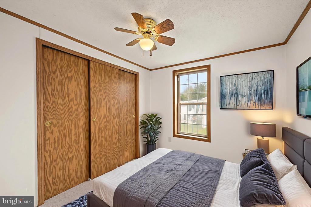 11917 GLEN CIRCLE