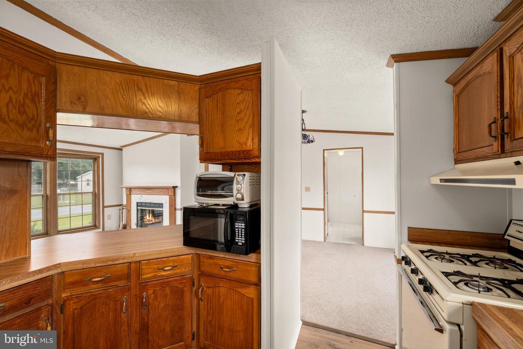 11917 GLEN CIRCLE